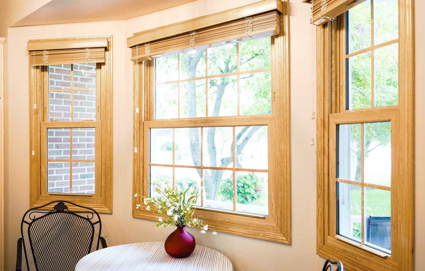 Vinyl Exterior with Simulated Wood Interior Image