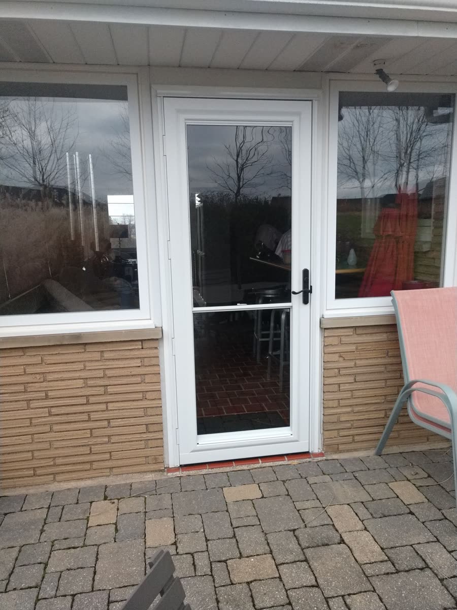Energy Swing Windows installation on Ellen Dr in Jeannette, PA