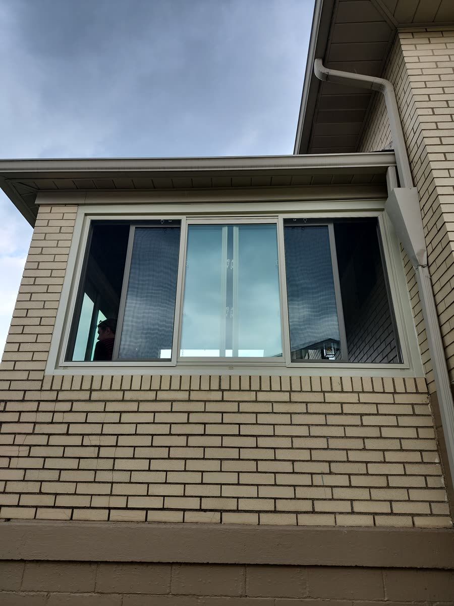 Energy Swing Windows installation on Meadow Dr in Trafford, PA
