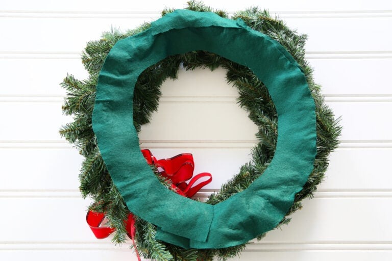 felt-backed-wreath